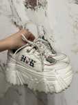 Buty Hello Kitty na koturnie