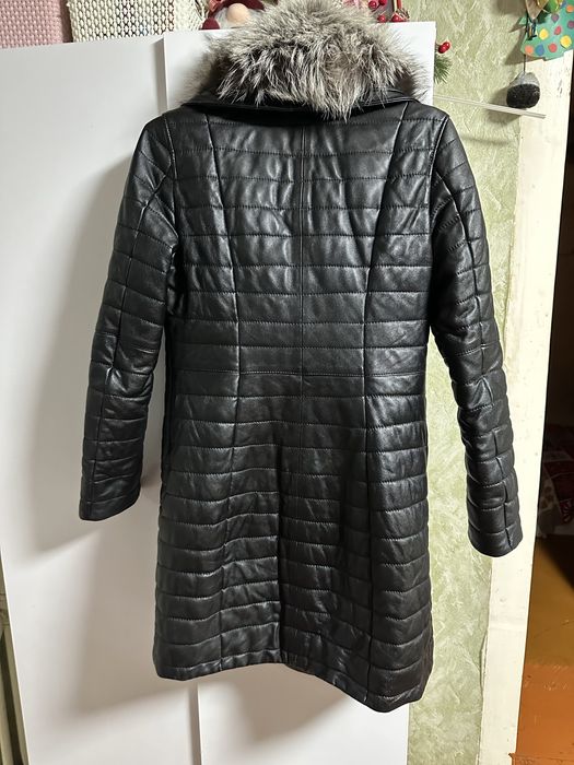 Кожанный пуховик, пальто из натуральной кожи Ares с мехом чернобурки