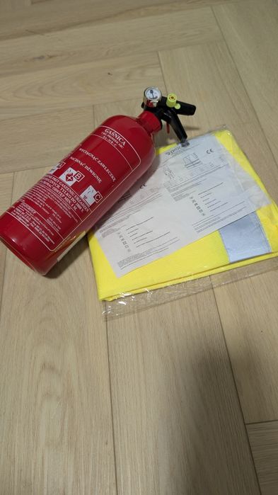 Gaśnica samochodowa + Kamizelka odblaskowa Zestaw