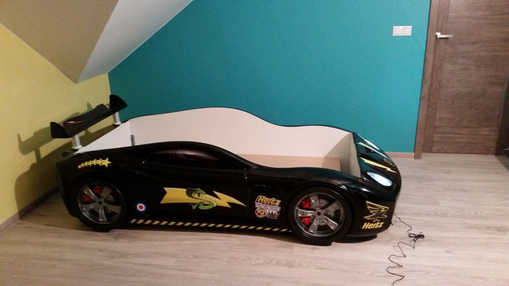 Łóżko auto samochód ze światłami dla chlopca