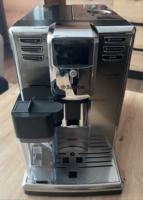 КавоМашина/Saeco Deluxe/HD8921/Cappuccino/latte/Комплектний
