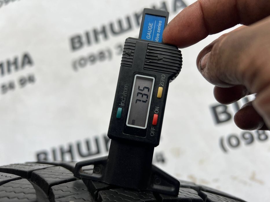 Шини 215/55 R 17 Bridgestone Blizzak LM005. Зима пара. Колеса склад.