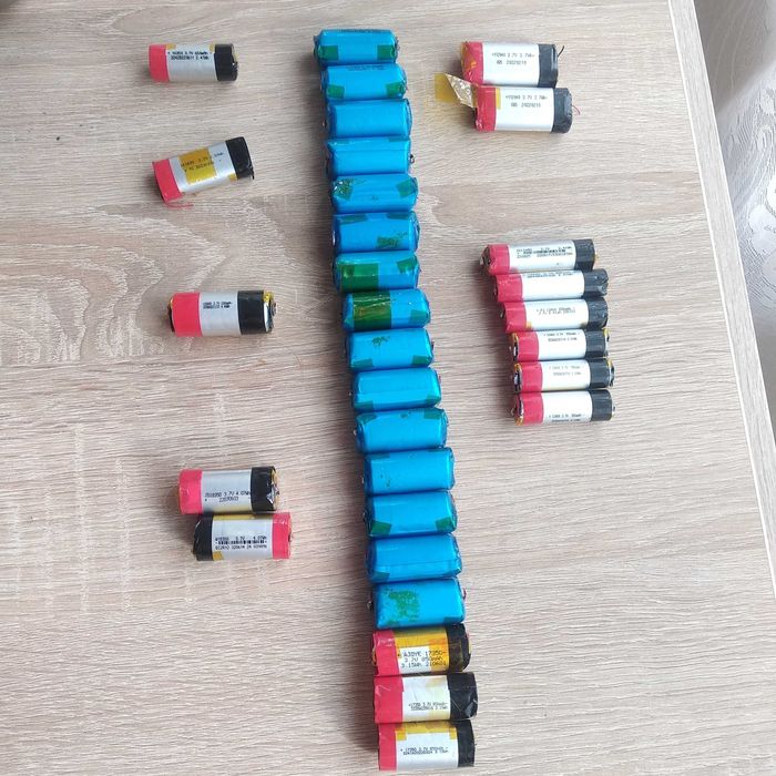 Акумулятори 3,7В