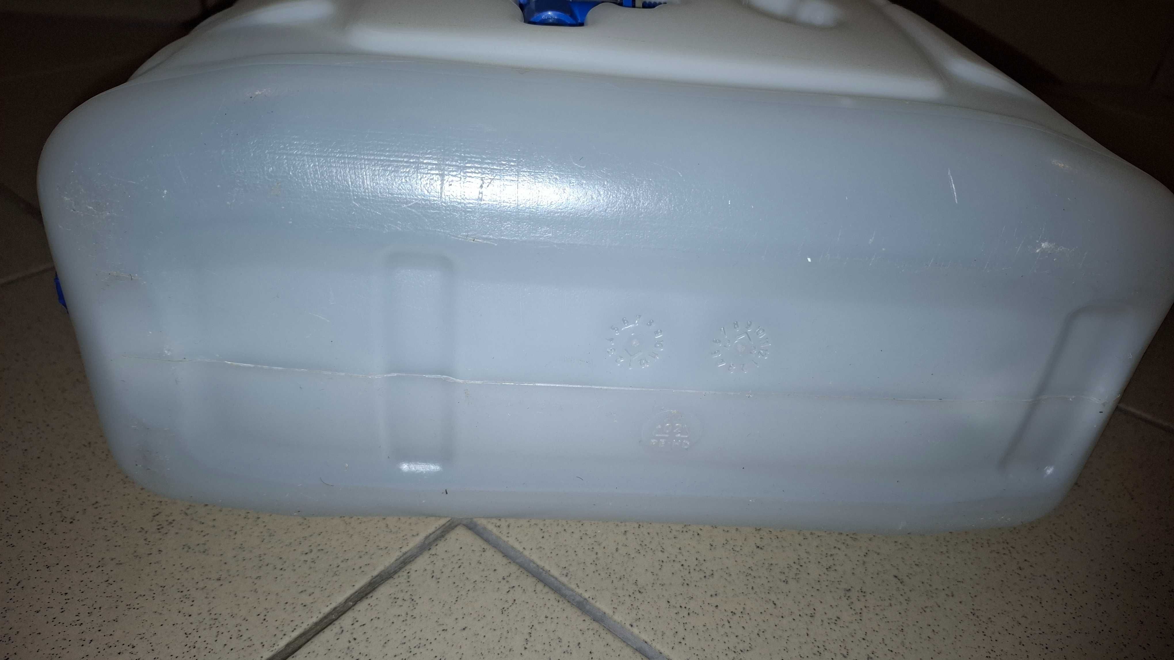 Pojemnik na wodę 20L kran Kanister Karnister SimplyCan