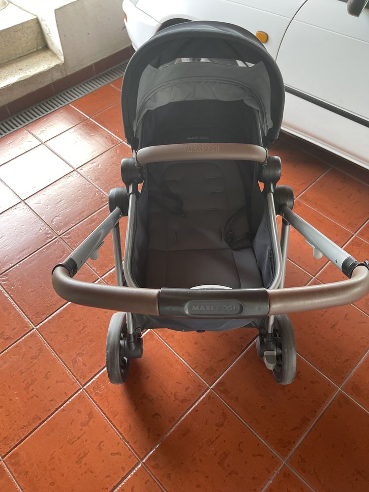 Carrinho MaxiCozi Zélia2 com ovo e isofix Tinca.