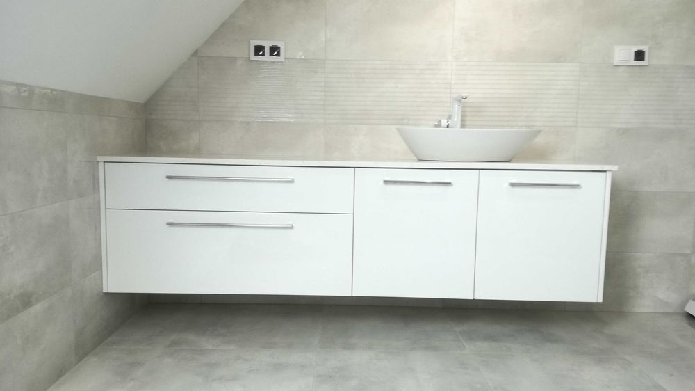 Szafy wnękowe, garderoby, pawlacze – Twoje meble na wymiar!