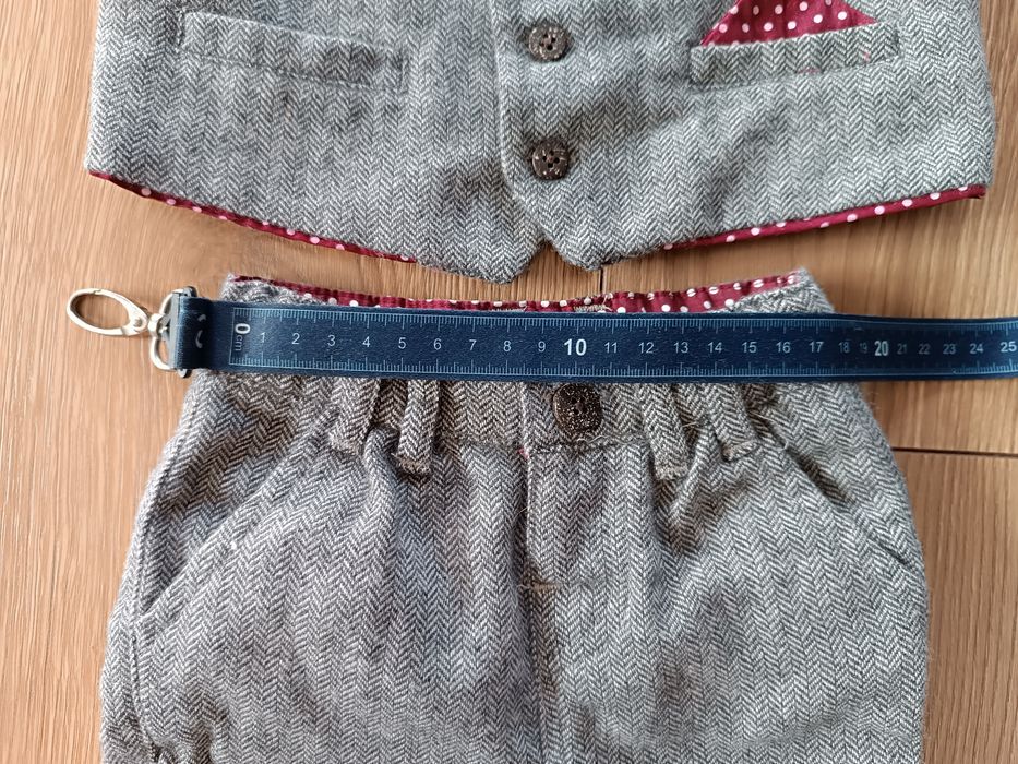 Elegancki komplecik na chrzest 74 kamizelka