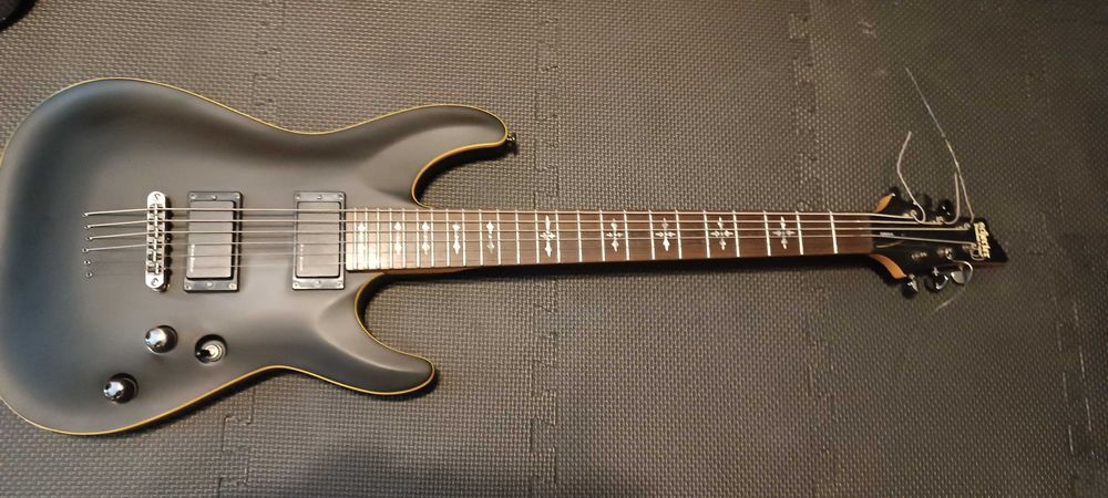 Schecter Omen-6 Satin Black