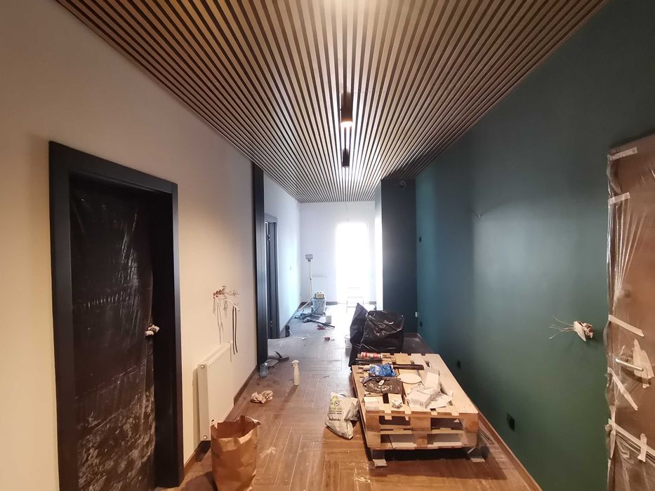 oferuje usługi remontowo wykończeniowe  mieszkań i domów