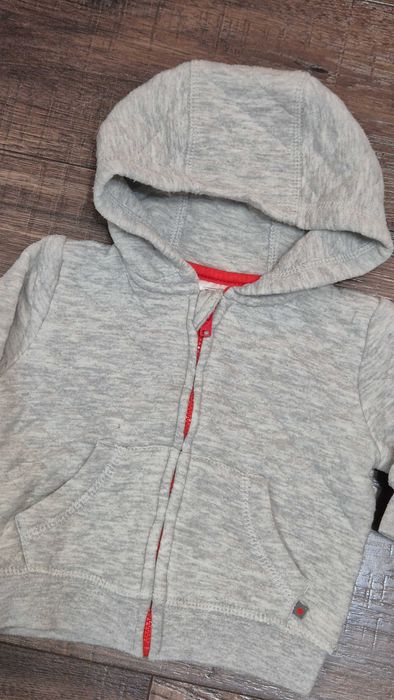 034 T bluza nr 6 szara f&f pikowana 62 chłopiec