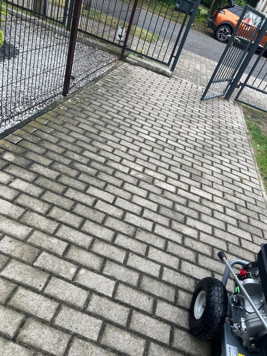 Mycie kostki brukowej/czyszczenie tarasów