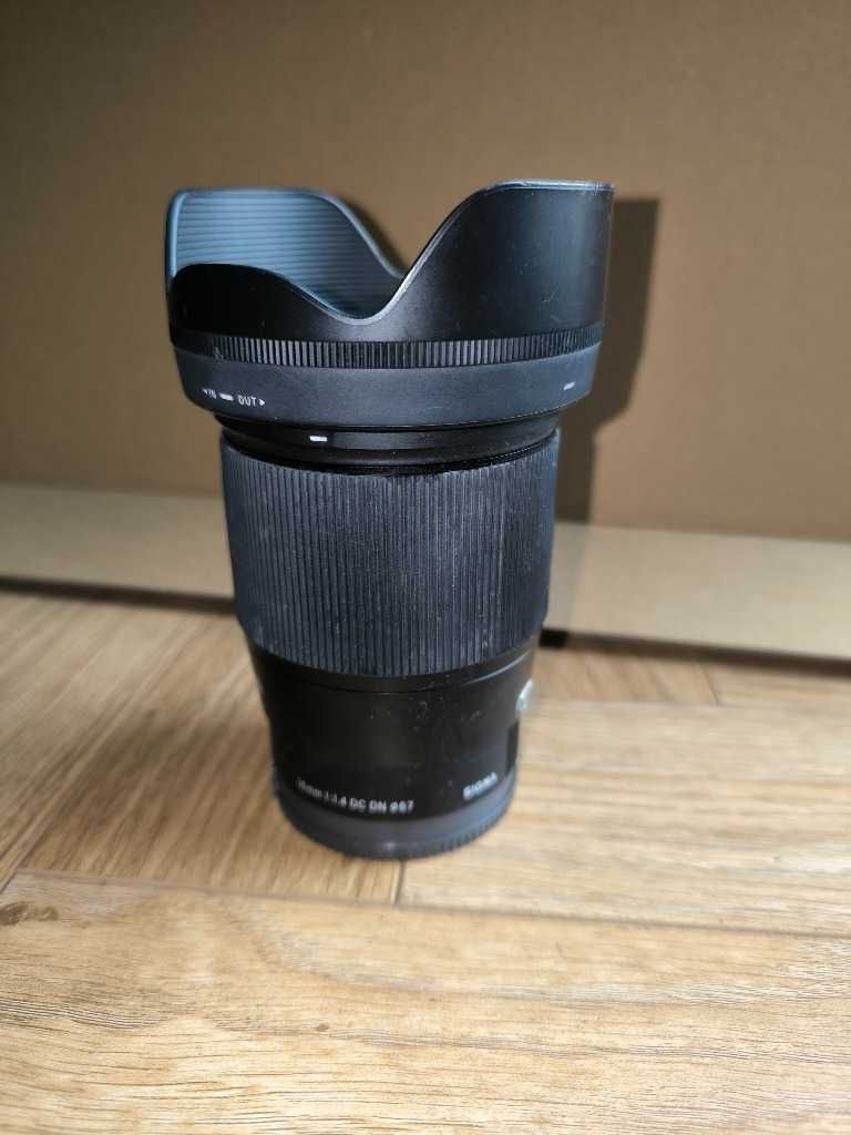 Sigma 16mm f/1.4 DC DN (Sony E-mount)