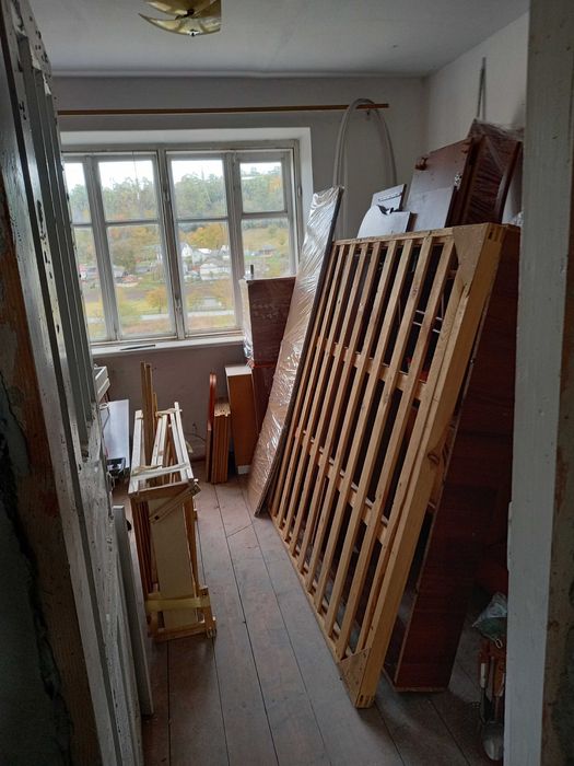 Продам 3-кімнатну квартиру з ділянкою