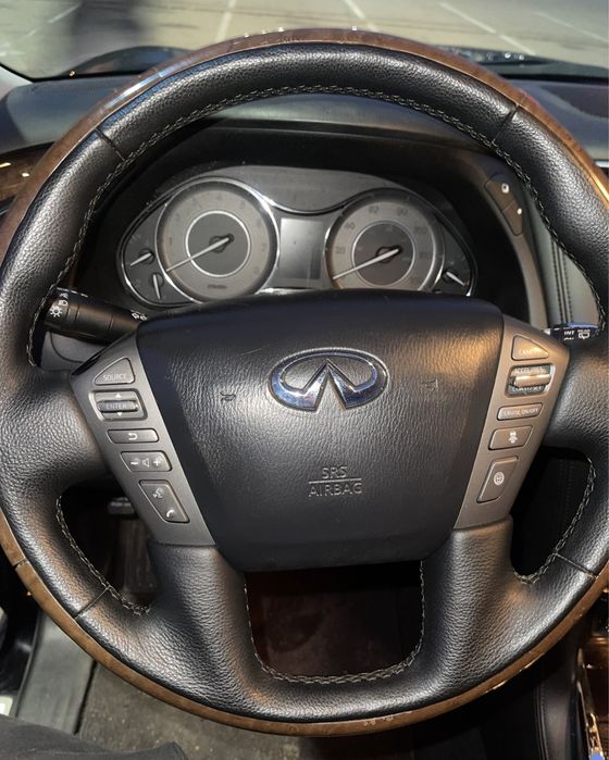 Продам Infiniti QX56 2010 5,6 бензин