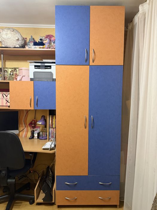 Мебель в детскую шкаф стол дитяча трюмо