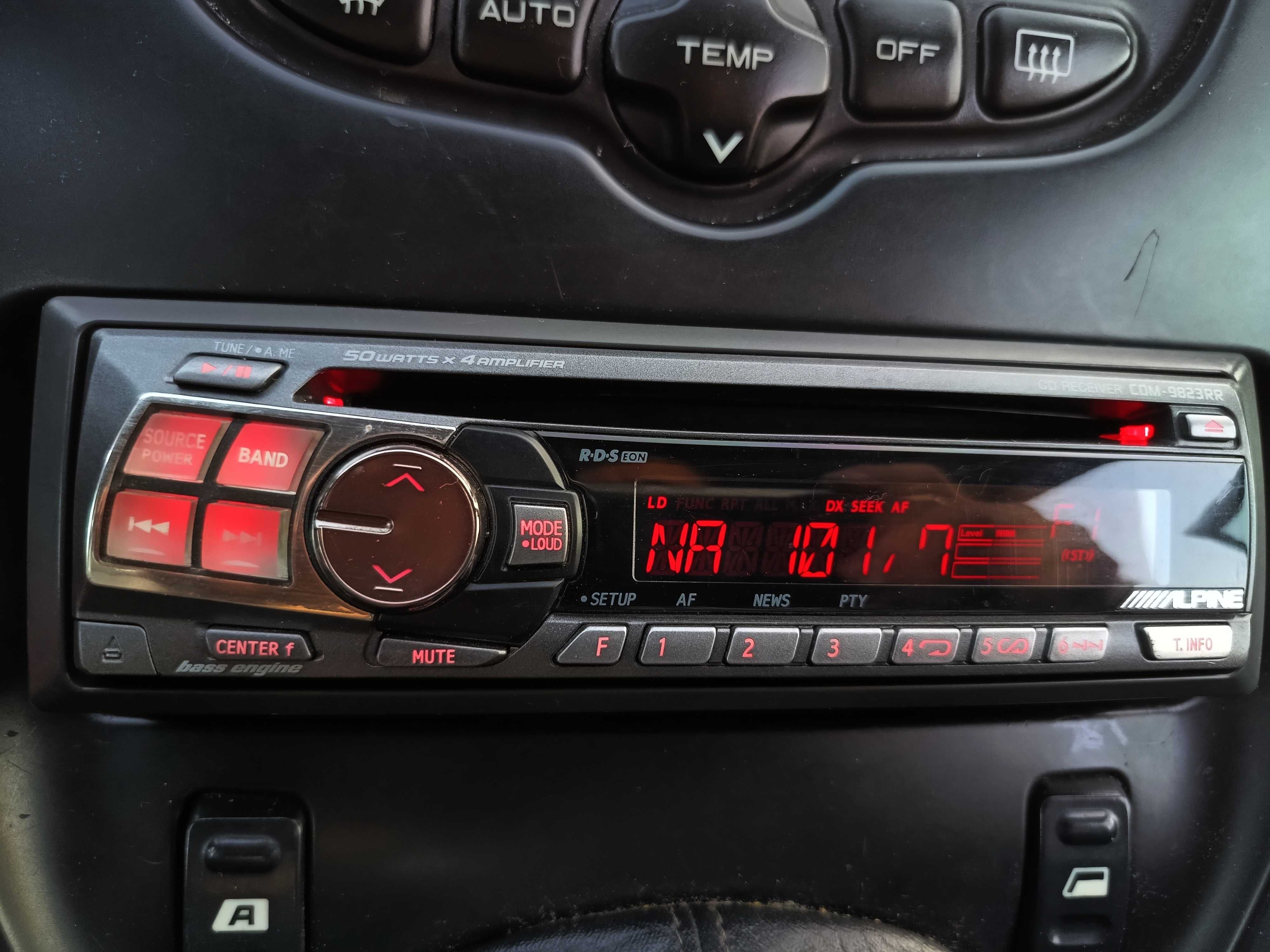 RadioCDText iPod AUX ALPINE CDM9823 4x50W MP3 Bass Subw Bluetooth 4RCA