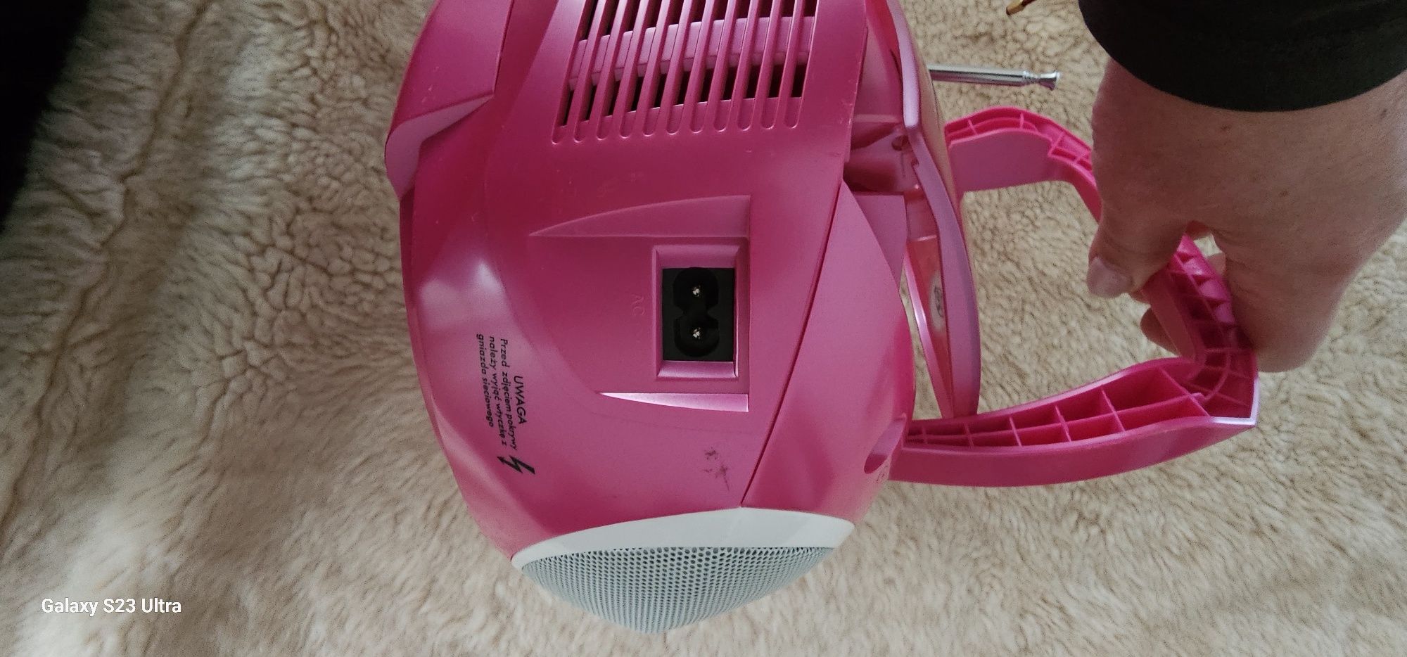 Vendo Grundig Rádio Leitor de CDs, Digital MP3, como NOVO.
A funcionar