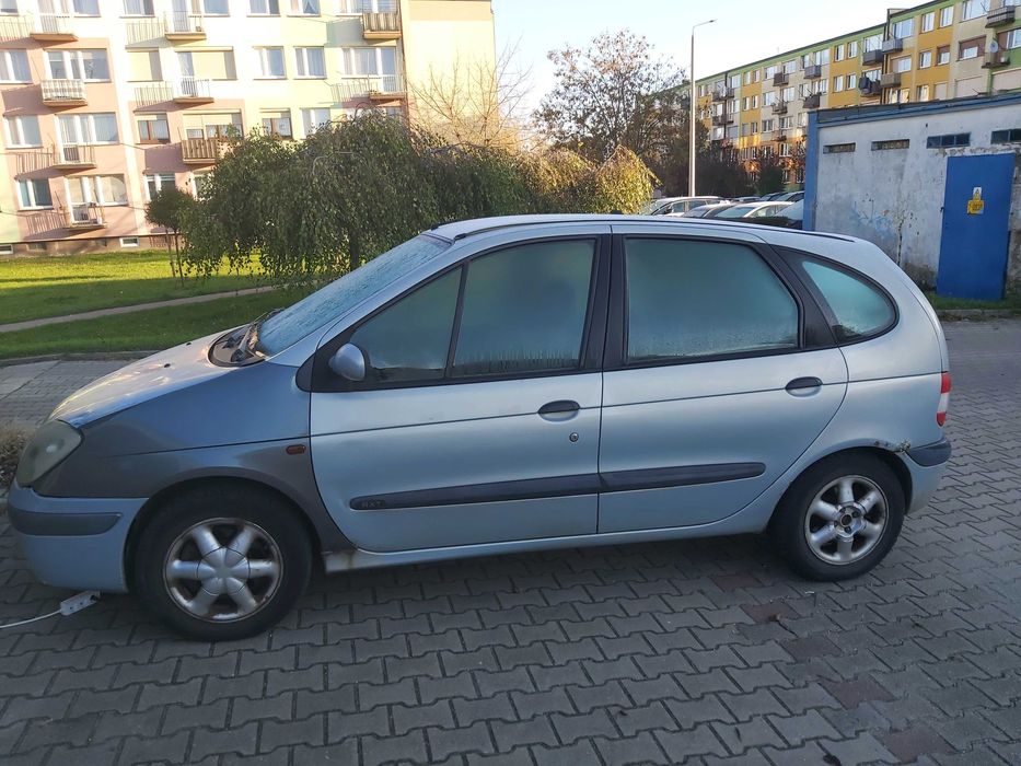 Samochód osobowy Renault Scenic 1.6