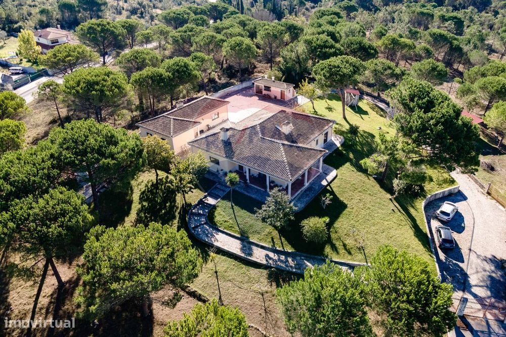 Moradia T4 para venda