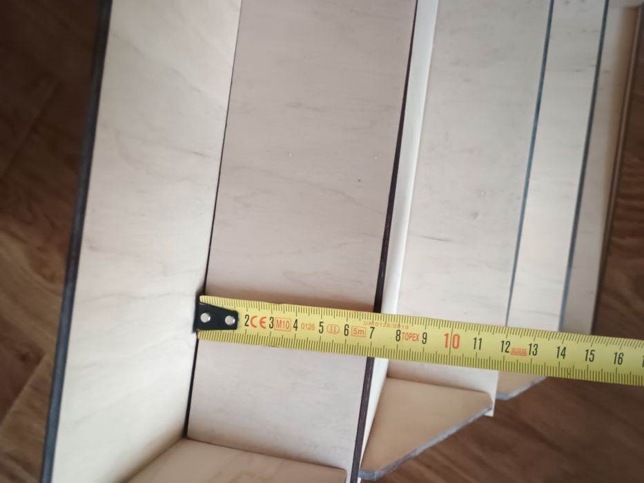 Стелаж дерев'яний рекламна стійка