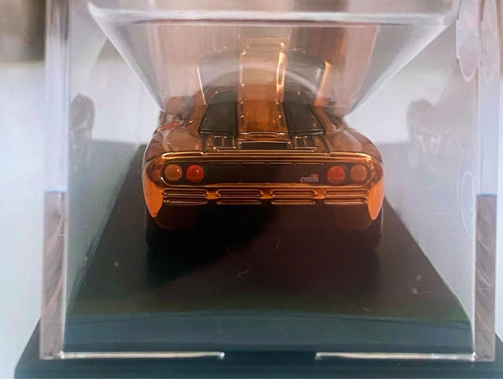 Колекційна масштабна модель 1:64 McLaren F1 RLC