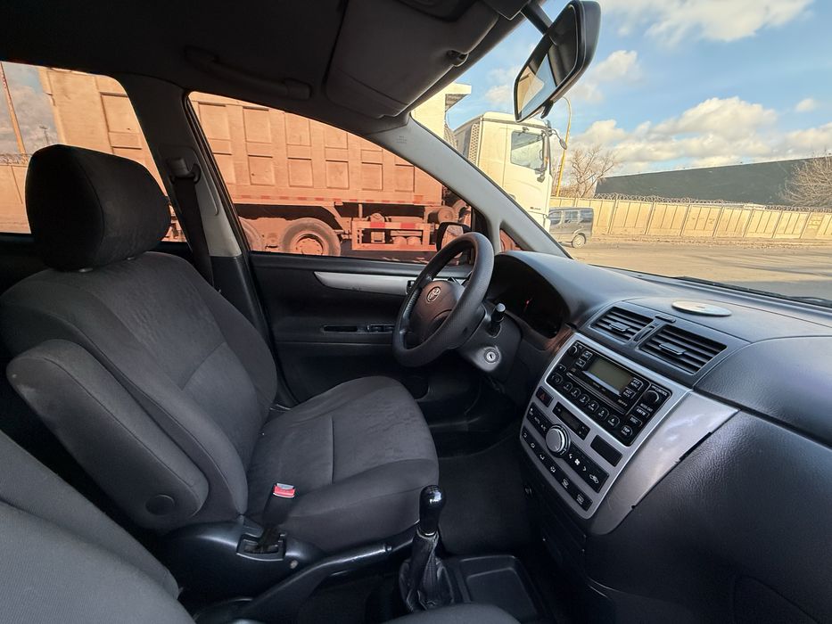 Тойота корола верса