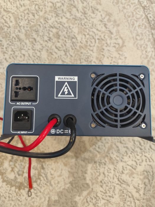 Гибридний  инвертор  Solar inverter 12v 1-3 Квт с аккумулятором.