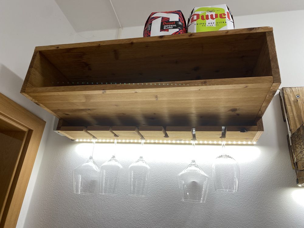 Adega rustica de parede com iluminação Led
