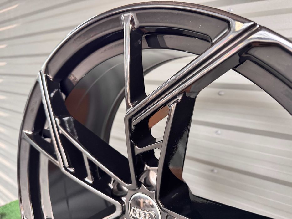 Чорні НОВІ на Q7-Q8 A8 A6 A7 Audi R21 5x112 9j et32 VW Touareg ку7 ку8