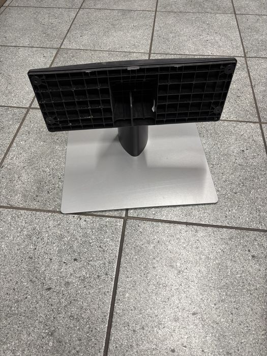Nóżka Samaung QE65Q77BAT
