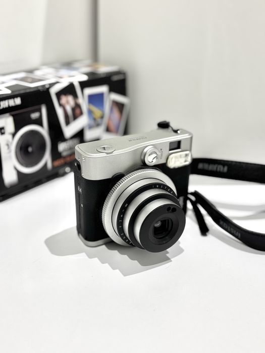 Aparat natychmiastowy FujiFilm Instax Mini 90 Neo Classic retro vintag