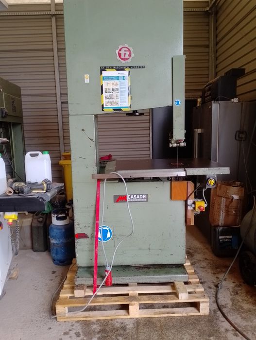 Piła taśmowa na 70 kołach