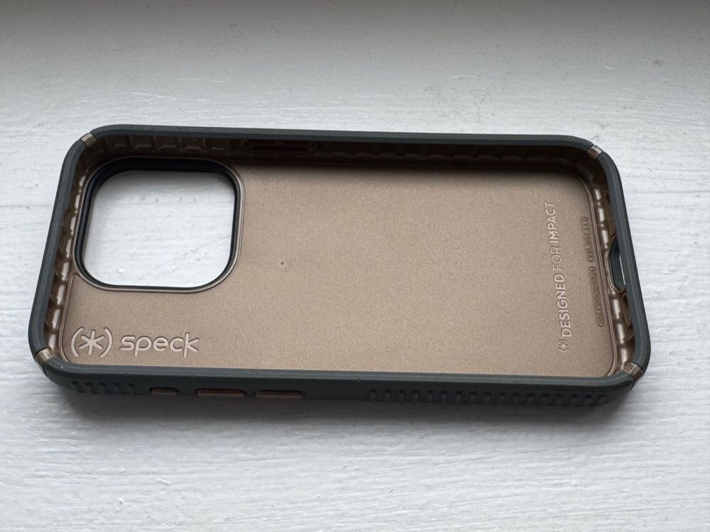 Plecki etui Speck Presidio2 Pro Grip szary do Apple iPhone 15 Pro