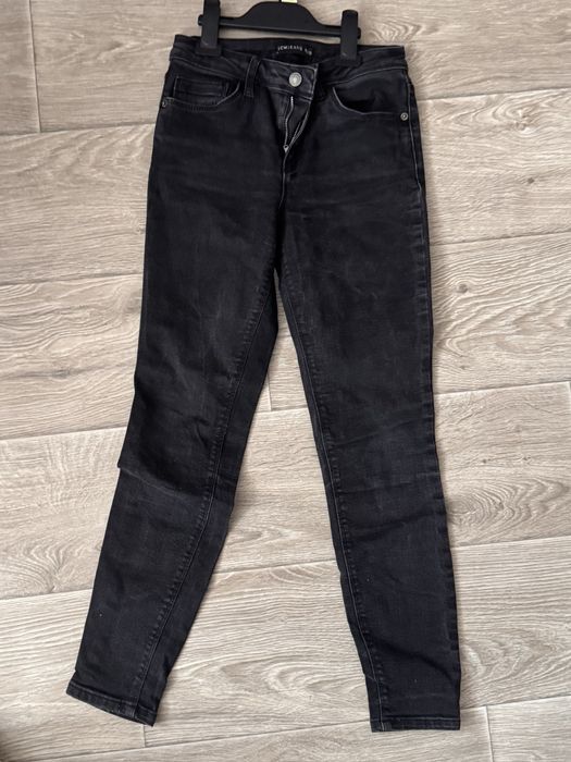 Чорні джинси жіночі