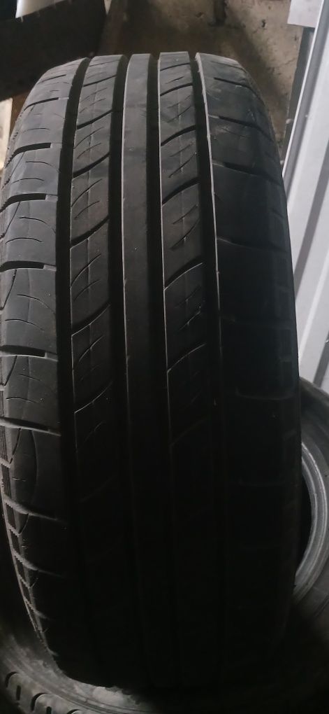 Резина 215/60 R16 Літо