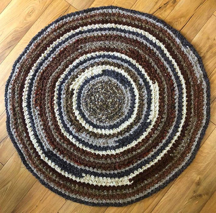 Dywanik okrągły brązy-beże śr.106 cm handmade 55zł