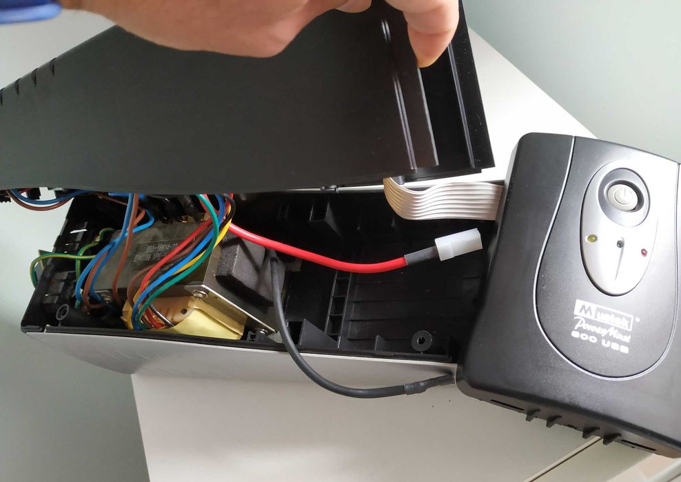 UPS PowerMust 800 USB