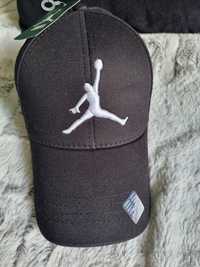 Czapka z daszkiem Nike adidas burbery jordan