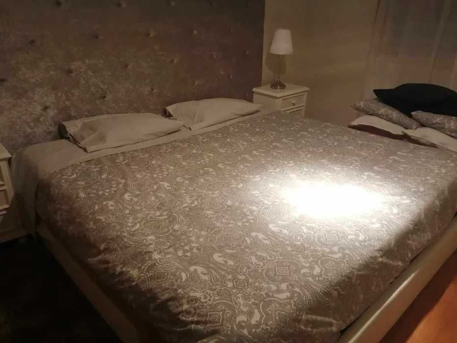 Cama sommier + colchão visco como novos