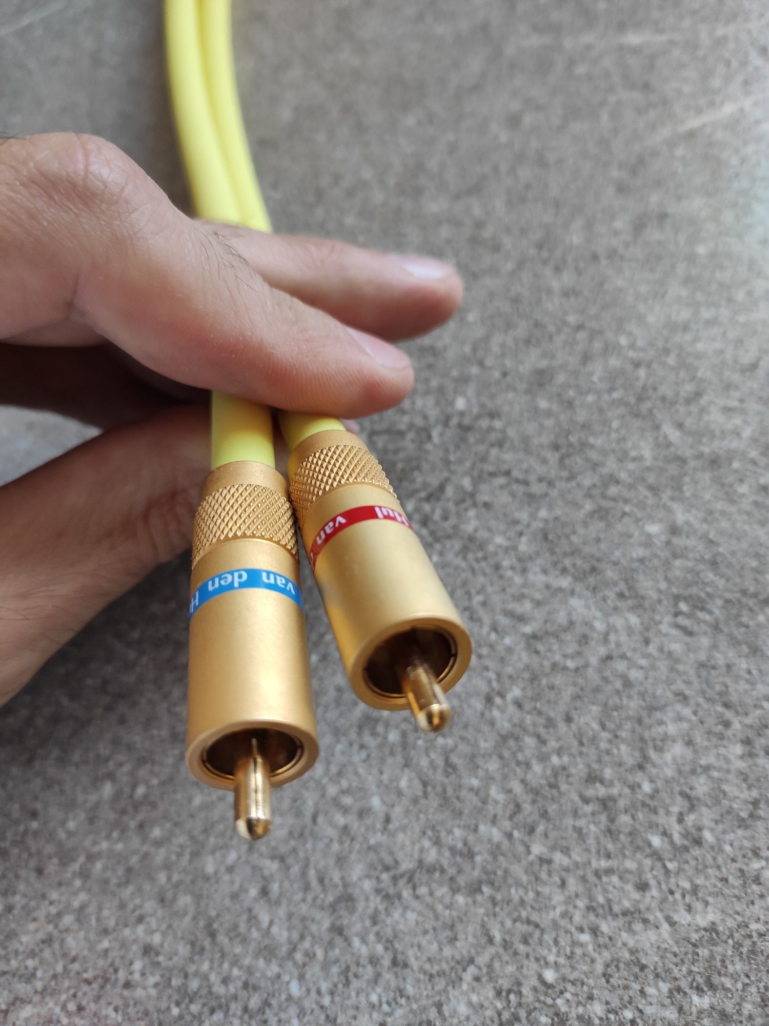 Кабель межблочный Van Den hul First Ultimate MK2 RCA