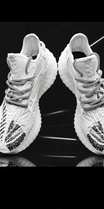 Кросівки чоловічі