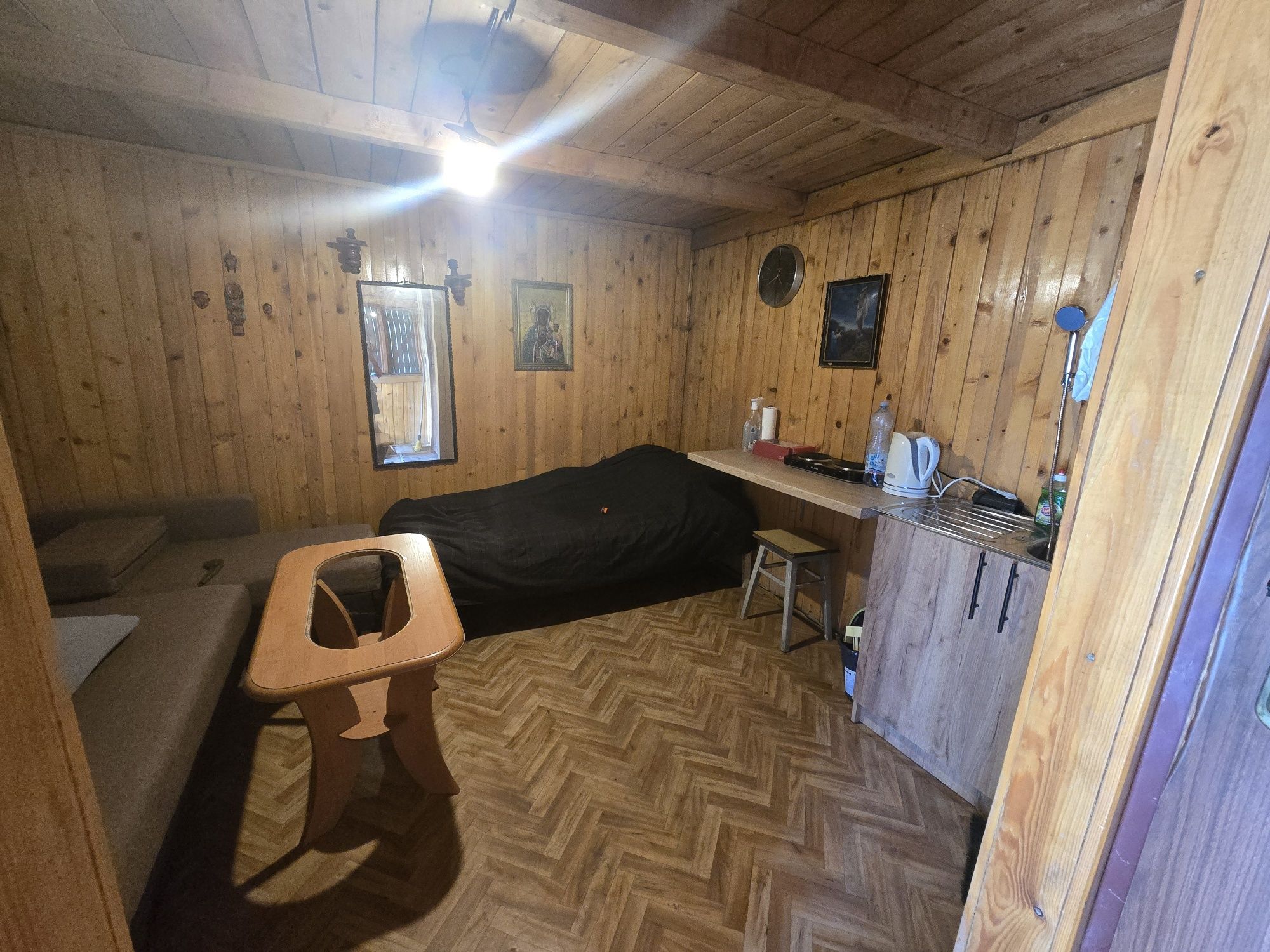 Ogródek działkowy ROD z piętrowym domkiem i WC