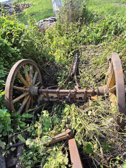 Stary wóz drewniany