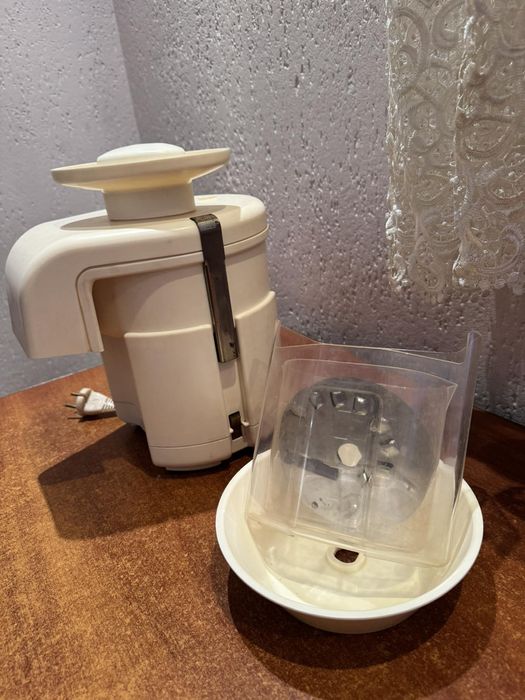 "електроСоковижималка "журавінка