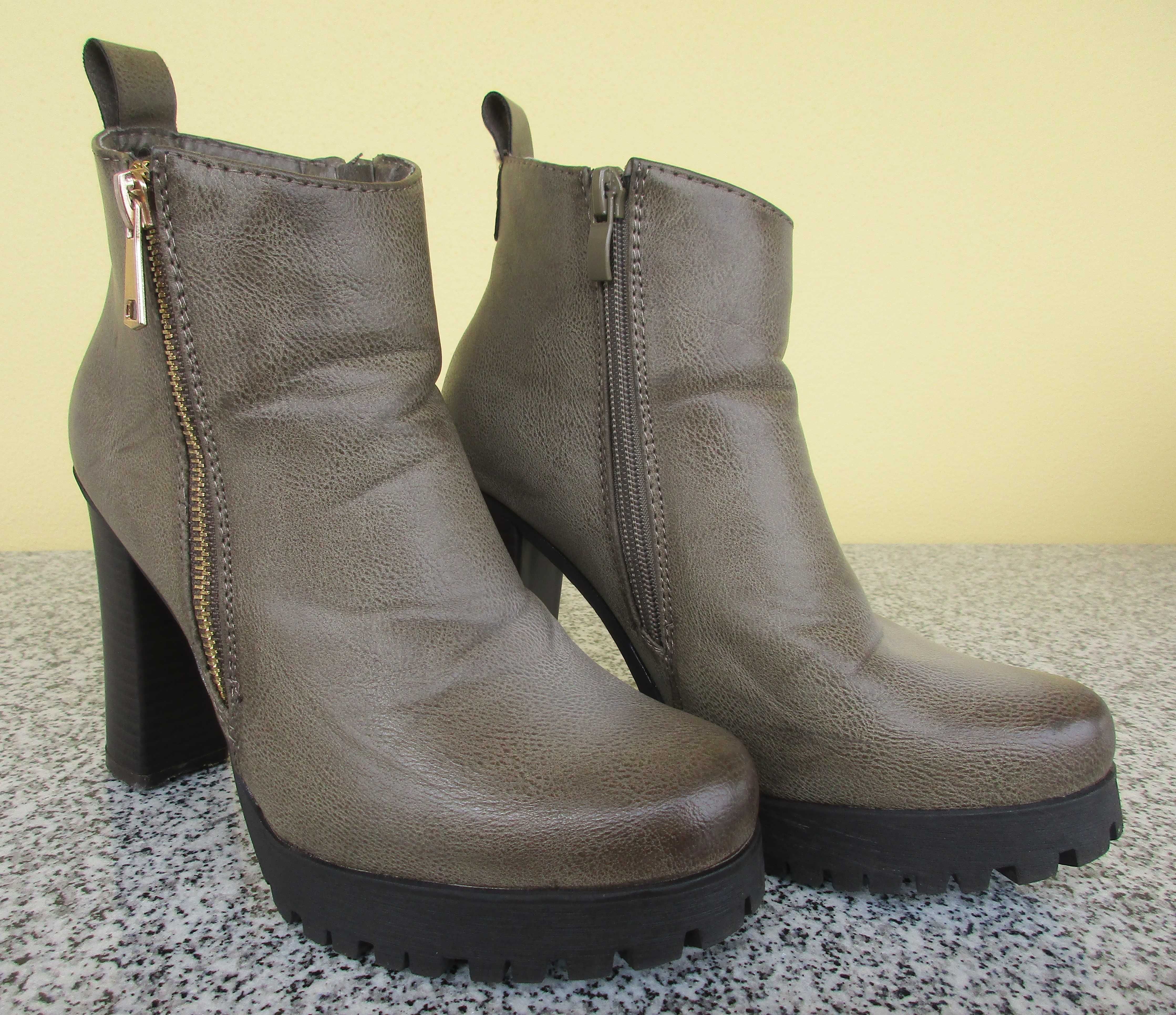 Botas de senhora nº35