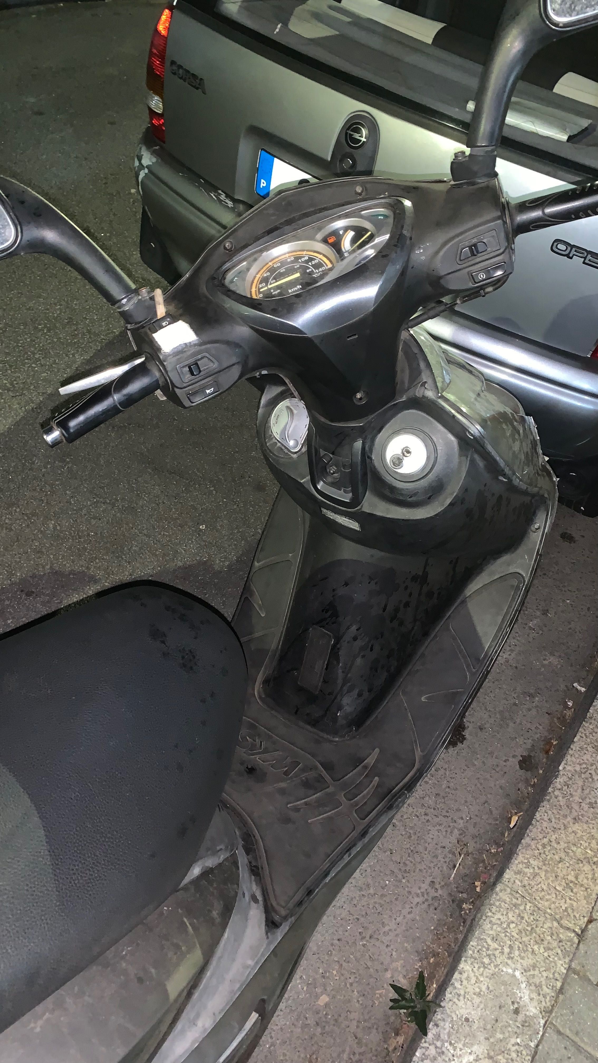 Alugo moto Scooter 125C SYM