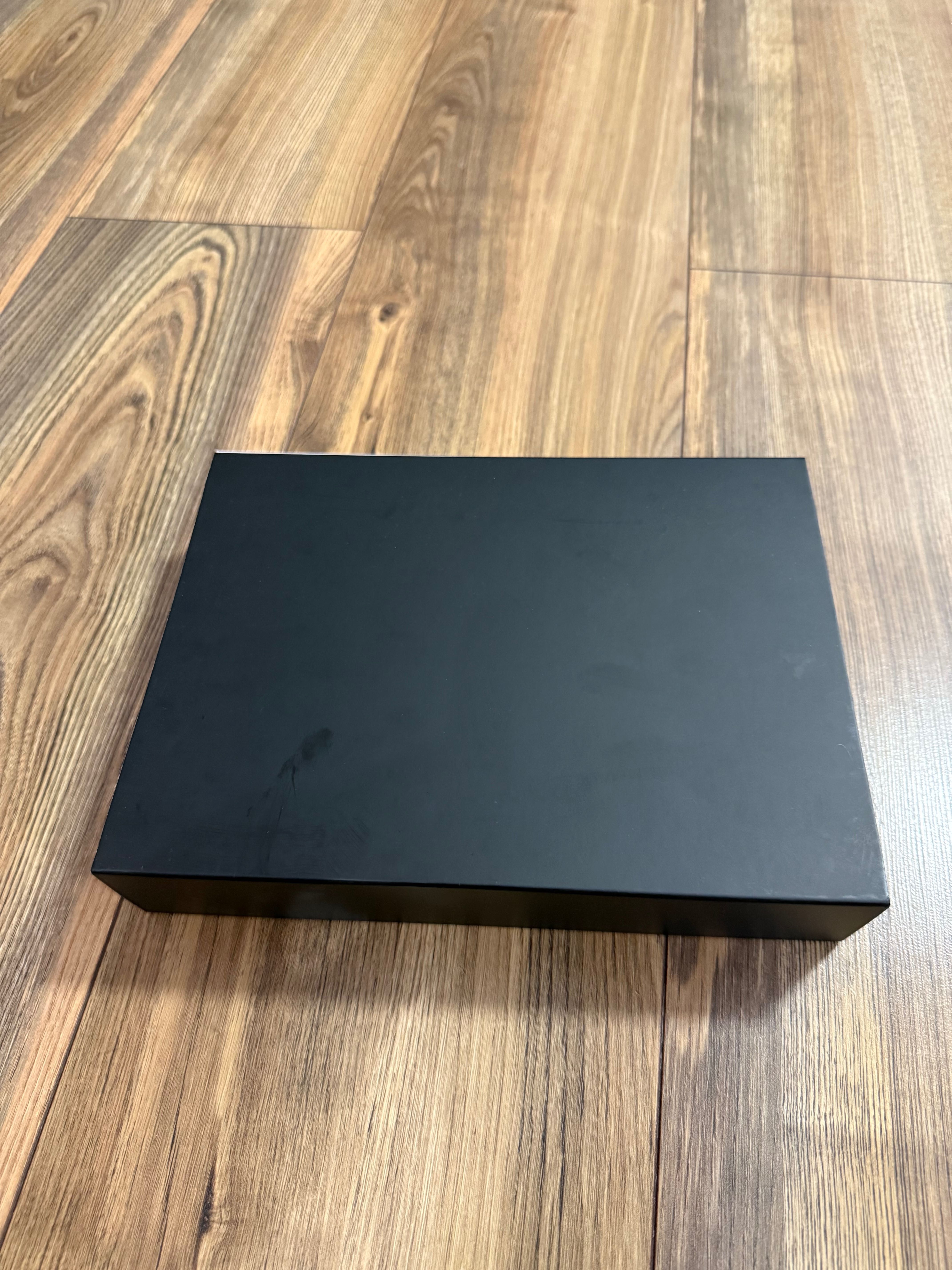 Pudełko opakowanie carton box czarny na prezent