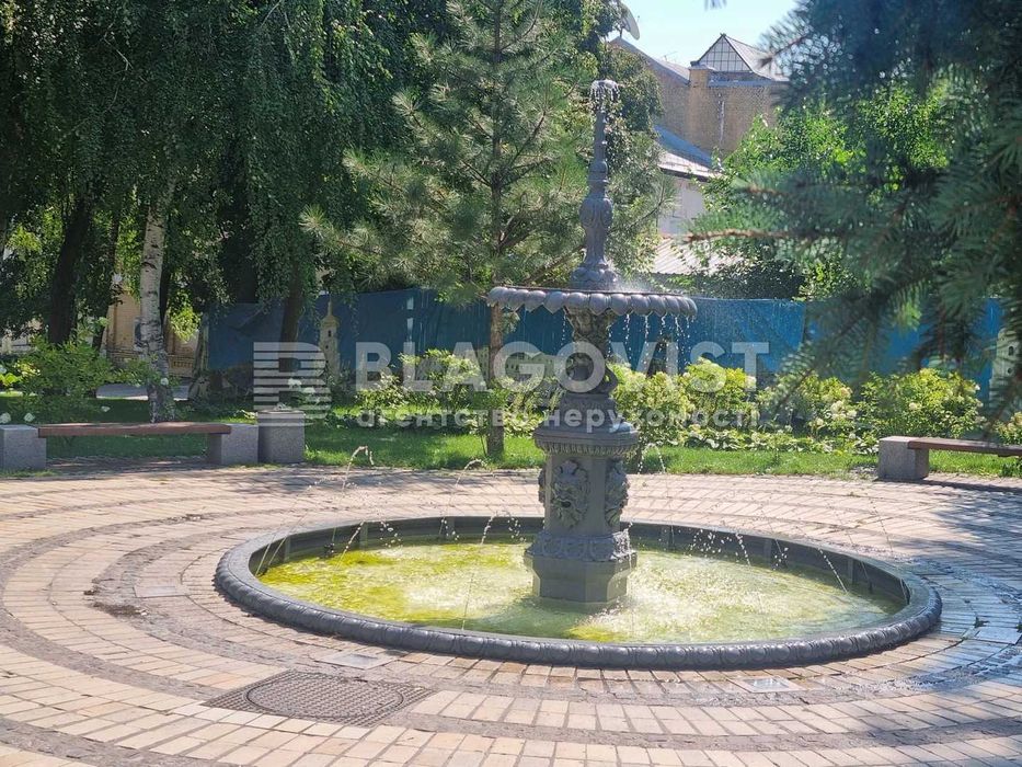 Михайлівська, 21