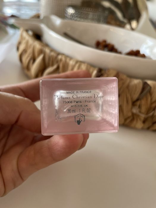 Perfume para o cabelo. Miss Dior