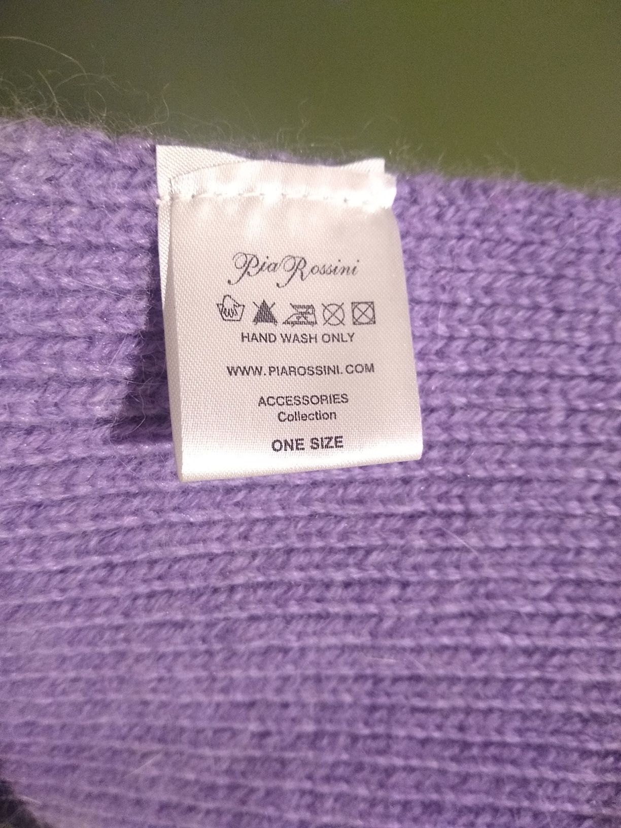 Pia Rossini  Brytyjski szal wełniany z angorą,  20% Angora
